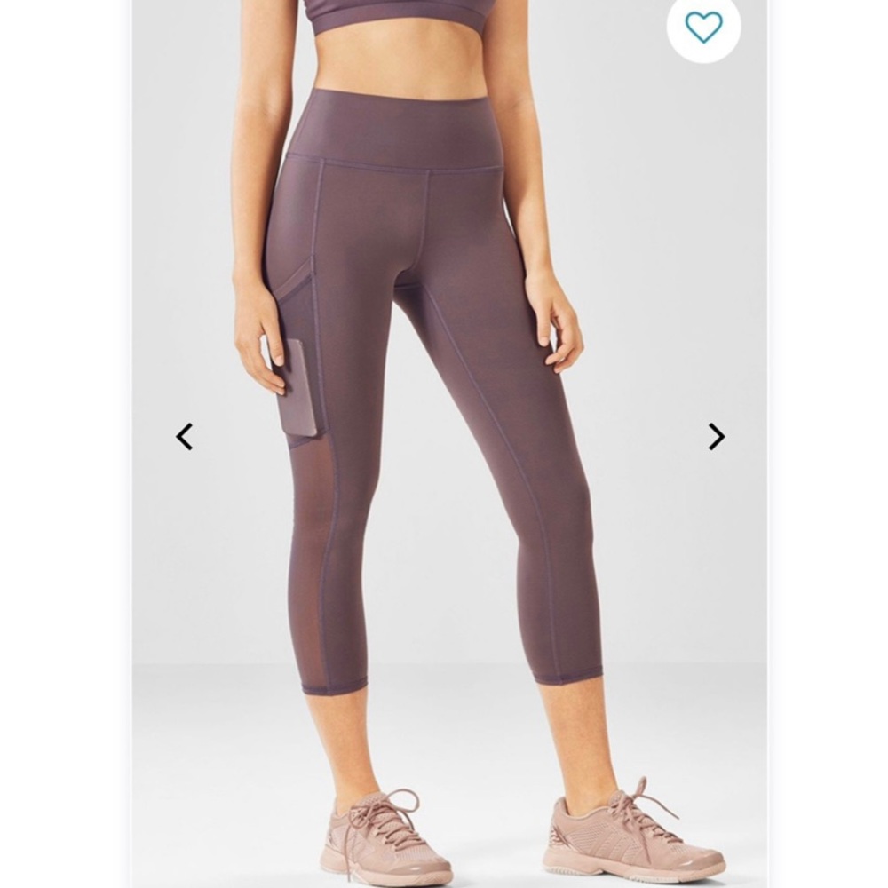 Fabletics Mila High-Waisted Pocket Capri